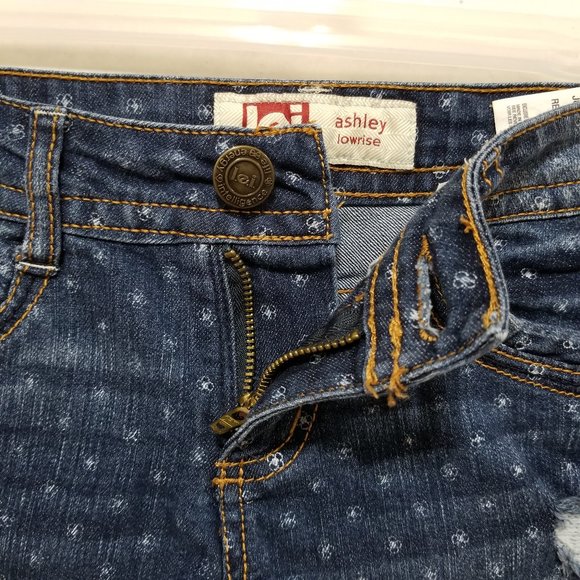 LEI shorts 3 Ashley low rise denim jean floral print distressed frayed raw hem - Picture 8 of 14
